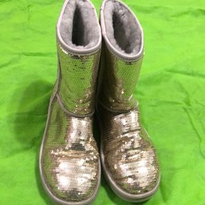 Gentle worn Classic Ugg Short Sequin Boots size 8